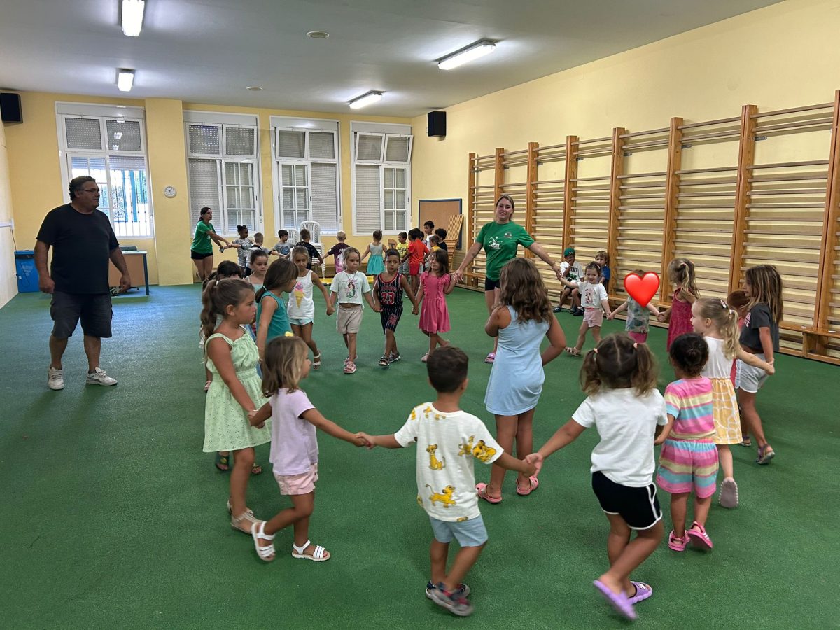 Piscina, hinchables y un toro mecánico, los más pequeños despiden por todo lo alto la Escuela de Verano en Casares - 456397910 959118542927030 4752069765855334377 n Piscina, hinchables y un toro mecánico, los más pequeños despiden por todo lo alto la Escuela de Verano en Casares - 456397910 959118542927030 4752069765855334377 n
