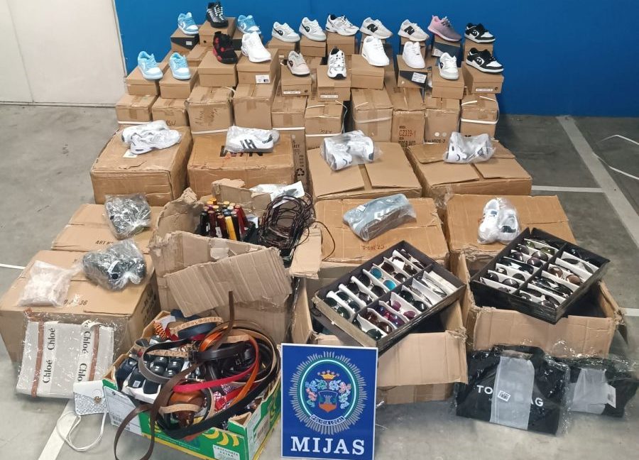 Intervienen más de 800 productos falsificados en un control en Mijas - 456876375 823578199973290 8793445772549163548 n e1724668588553 Intervienen más de 800 productos falsificados en un control en Mijas - 456876375 823578199973290 8793445772549163548 n e1724668588553