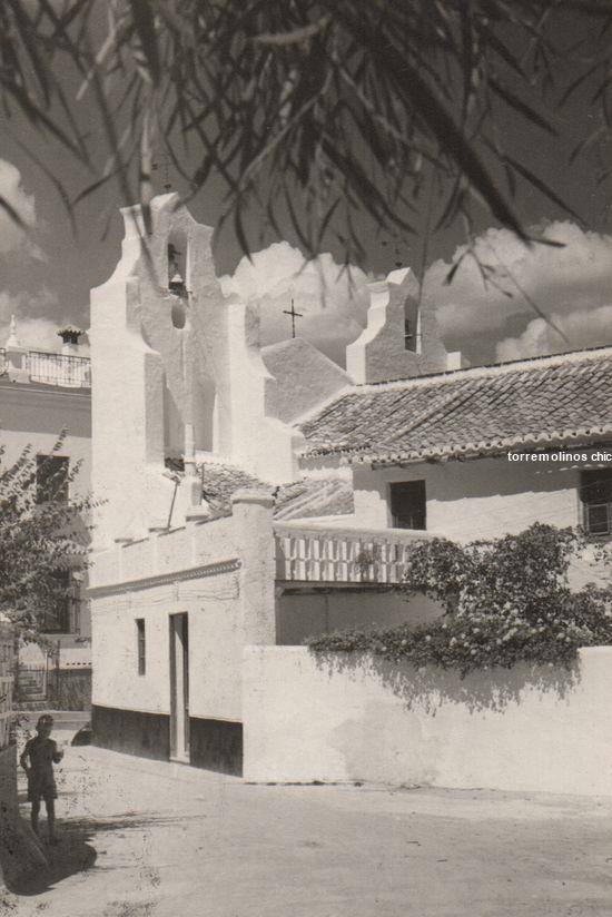 A un mes de la Feria de Torremolinos hacemos un recorrido por el origen de la tradicional Romería de San Miguel - 68291842 10156185510230614 1076921688936939520 n 1 Iglesia de San Miguel, fotografía tomada en la década de los 50