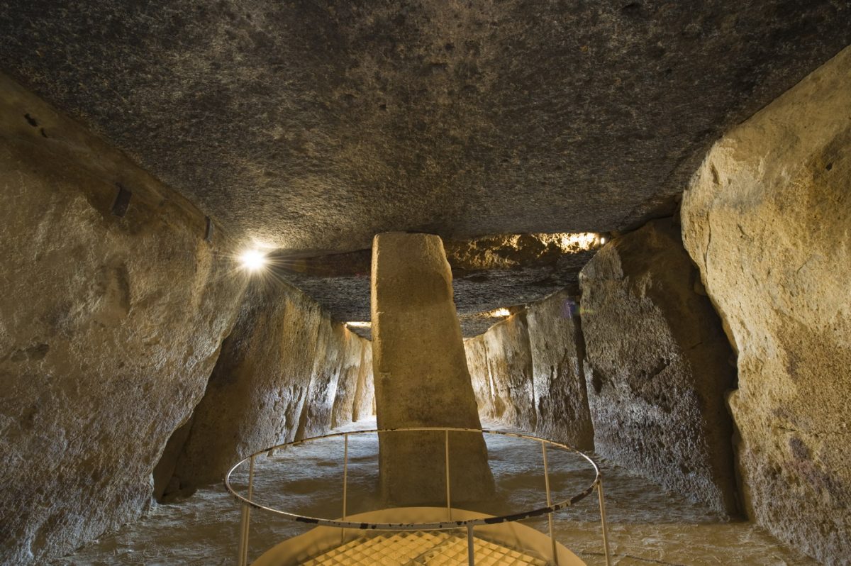 Investigadores de la US participan en un estudio sobre cómo se construyó el Dolmen de Menga de Antequera - Dolmen de Menga Antequera Investigadores de la US participan en un estudio sobre cómo se construyó el Dolmen de Menga de Antequera - Dolmen de Menga Antequera