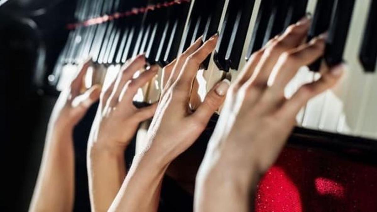 Concierto de piano a cuatro manos de Llorach y Davidov clausura el Festival Internacional de Música de Marbella - Piano cuatro manos Concierto de piano a cuatro manos de Llorach y Davidov clausura el Festival Internacional de Música de Marbella