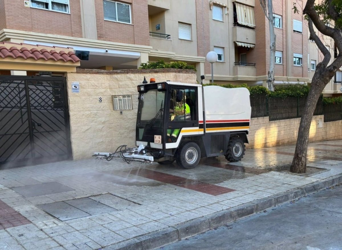 Torremolinos pone en marcha un plan de choque de limpieza con el refuerzo de hidrolimpiadoras - Torremolinos Torremolinos pone en marcha un plan de choque de limpieza con el refuerzo de hidrolimpiadoras - Torremolinos