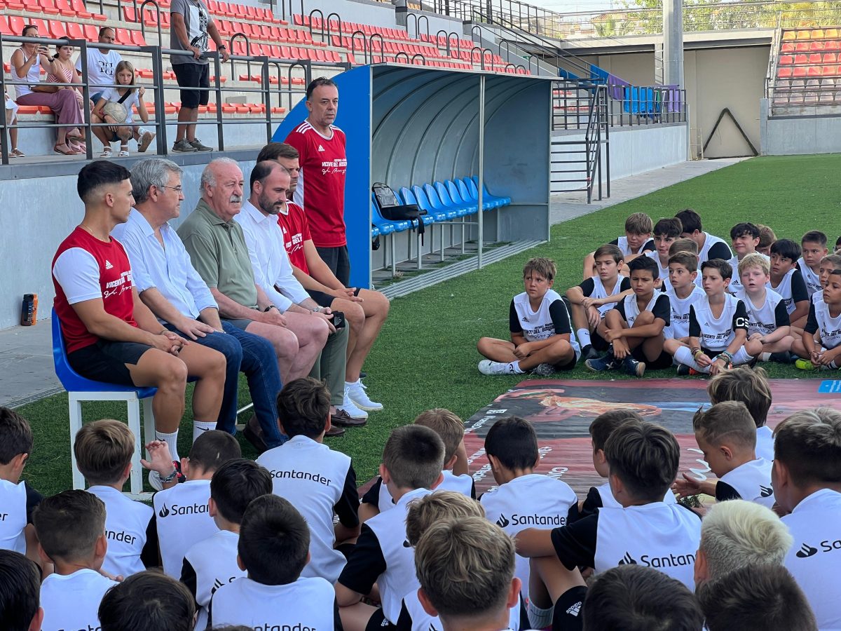Vicente del Bosque visita el 'Campus Football Academy' en Estepona - WhatsApp Image 2024 08 01 at 13.32.46 Vicente del Bosque visita Estepona./ D. MACÍAS