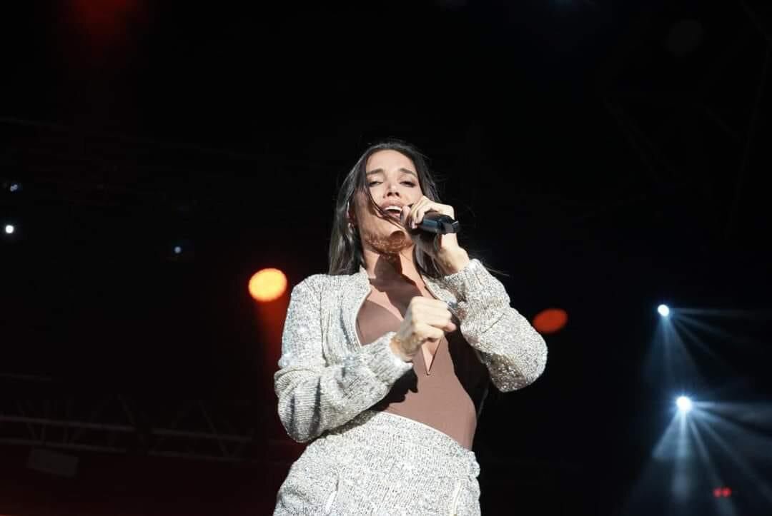 India Martínez pone con su voz y su talento el broche de oro a la programación estival de Casares - interior India India Martínez pone con su voz y su talento el broche de oro a la programación estival de Casares - interior India