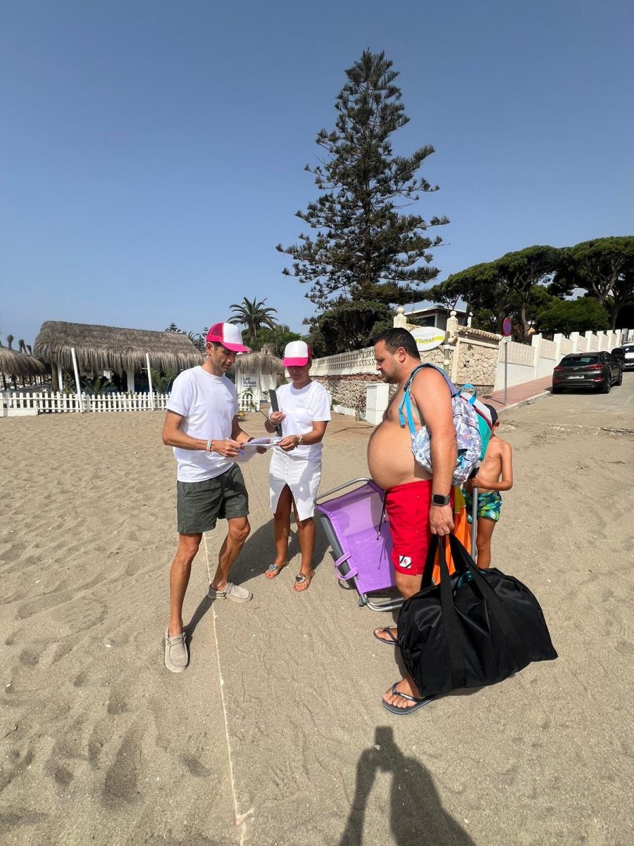 La asociación de empresarios de Marbella y San Pedro plantea una concentración en Madrid por los espigones - recogida firmas 4 La asociación de empresarios de Marbella y San Pedro plantea una concentración en Madrid por los espigones - recogida firmas 4
