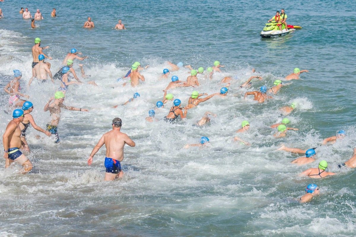 La Travesía a Nado Carihuela-Bajondillo acoge a 300 participantes este sábado - IMG 8134