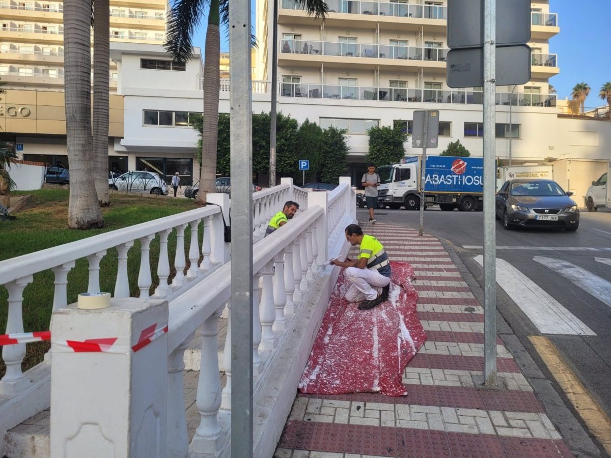 Torremolinos pone 'guapos' todos sus rincones de cara a sus días de feria - Plan Torremolinos Torremolinos pone 'guapos' todos sus rincones de cara a sus días de feria - Plan Torremolinos