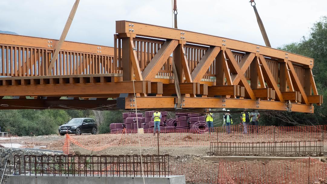 Así es el Puente Peatonal que se construye sobre el arroyo Benabolá en Marbella - 1 4 Puente Peatonal en Marbella