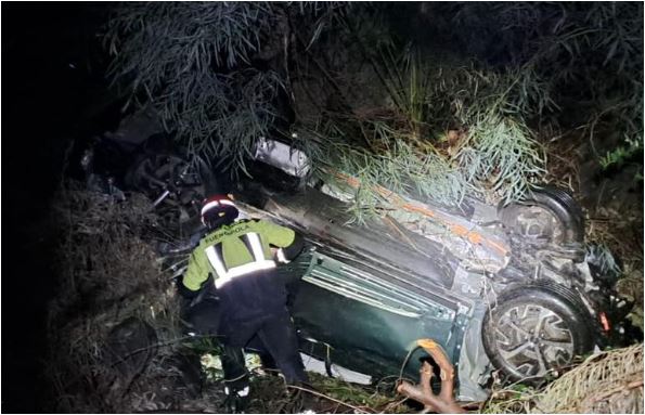 Grave accidente en Fuengirola: El vehículo se precipita por un barranco a la altura de El Higuerón - Captura3 Accidente en Fuengirola.