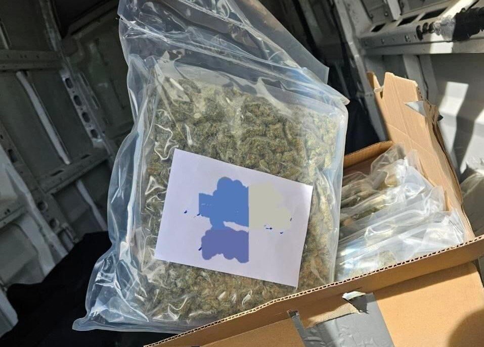 Incautan en Mijas 180 kilos de marihuana, que valdrían más de 2 millones de euros en el mercado ilícito - Portada Mijas droga Incautan en Mijas 180 kilos de marihuana, que valdrían más de 2 millones de euros en el mercado ilícito - Portada Mijas droga