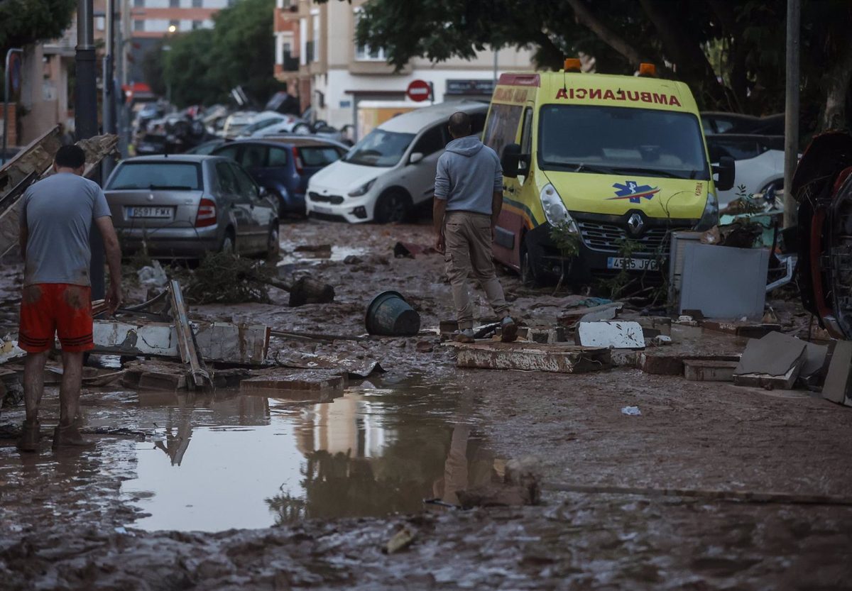 El Gobierno regularizará a 26.000 migrantes afectados por la DANA - dana en valencia Efectos de la DANA en el municipio de Alfafar, a 30 de octubre de 2024, en Valencia