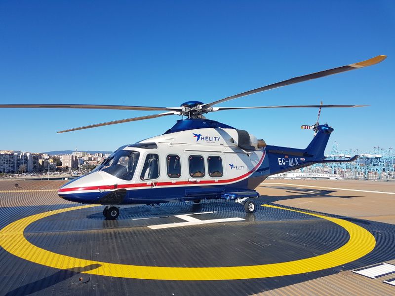Un helicóptero se ve obligado a dar media vuelta hacia Ceuta al no poder aterrizar en Málaga por la niebla - helicoptero helity Helicóptero Hélity