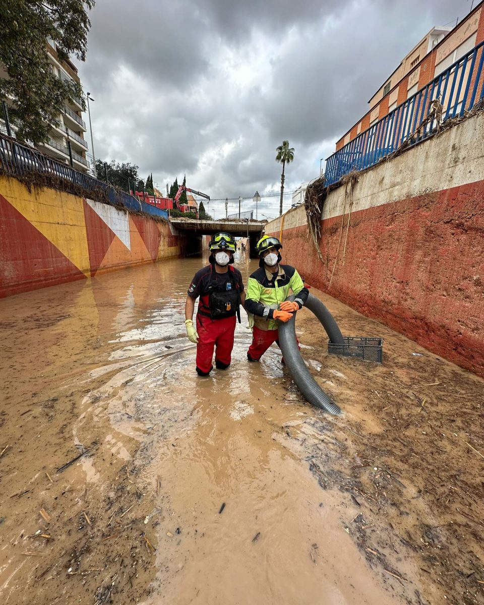 Bomberos de Mijas trabajan intensamente en Valencia en labores de extracción de agua tras el paso de la DANA - 466003511 18344287591131133 8702412007520522140 n Bomberos de Mijas trabajan intensamente en Valencia en labores de extracción de agua tras el paso de la DANA - 466003511 18344287591131133 8702412007520522140 n