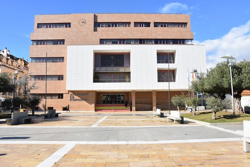 Fuengirola consolida su modelo de gestión con impuestos congelados y deuda cero en 2025 - Fachada del Ayuntamiento de Fuengirola Fachada del Ayuntamiento de Fuengirola