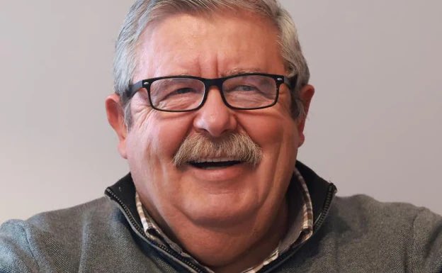 Muere Antonio Romero, "el alcalde moral de Málaga", a los 69 años - GdjpKniWEAAgD6B Muere Antonio Romero, "el alcalde moral de Málaga", a los 69 años - GdjpKniWEAAgD6B