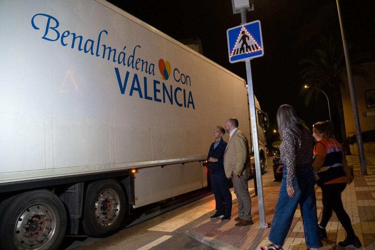 Benalmádena se vuelca con Valencia: llevará más de 70 toneladas de agua, mantas y alimentos - WhatsApp Image 2024 11 04 at 13.13.08 Benalmádena se vuelca con Valencia: llevará más de 70 toneladas de agua, mantas y alimentos - WhatsApp Image 2024 11 04 at 13.13.08