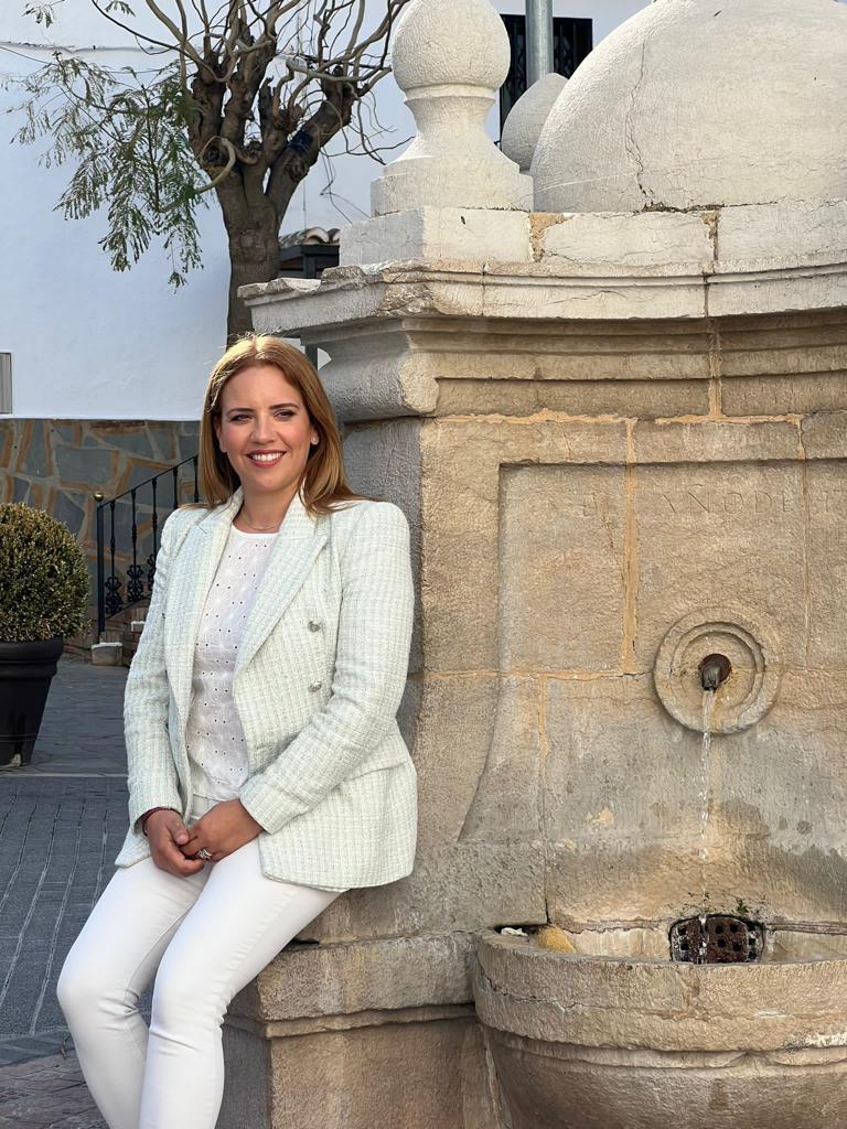 Antonia Pineda hace historia al convertirse en la primera mujer coordinadora de Izquierda Unida Casares - WhatsApp Image 2024 11 28 at 14.39.02 Antonia Pineda hace historia al convertirse en la primera mujer coordinadora de Izquierda Unida Casares - WhatsApp Image 2024 11 28 at 14.39.02