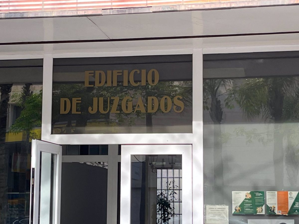 "No peleas, drogas, chanclas, maricones": el promotor de la polémica fiesta homófoba de Torremolinos, en busca y captura - juzgados Prisión para el hombre de 62 años que apuñala a su hermano en Torremolinos.