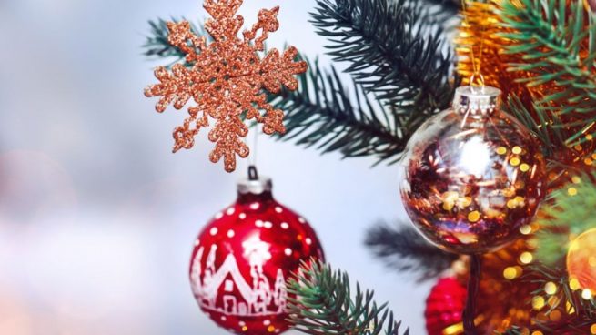 Manilva lanza un concurso para decorar fachadas y balcones esta Navidad - las felicitaciones de navidad 2019 mas originales 655x368 1 Decoración de un árbol de Navidad.