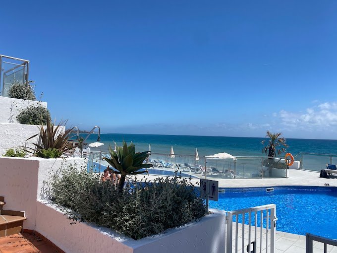 Un área de Estepona se cuela entre los 10 barrios más caros de España para vivir - 2023 04 10 Urbanización de lujo en El Velerín, Estepona.