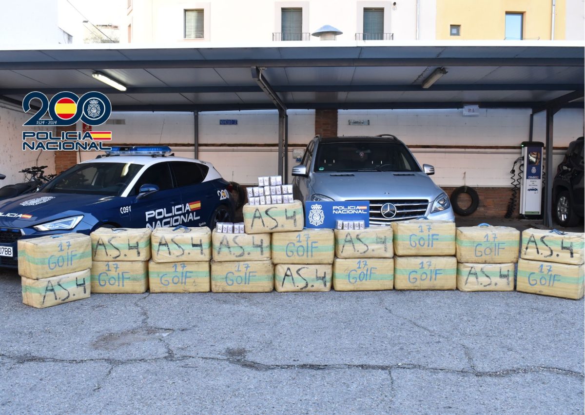 Desarticulada una red de narcotráfico en la Costa del Sol: tres detenidos y 855 kilos de hachís incautados - 20241202 FOTO OPERACION MONTSENY Desarticulada una red de narcotráfico en la Costa del Sol: tres detenidos y 855 kilos de hachís incautados - 20241202 FOTO OPERACION MONTSENY