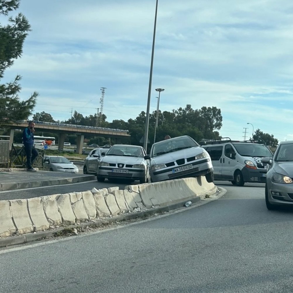 Un accidente cerca del centro comercial Plaza Mayor en Málaga deja un vehículo atrapado - 470669510 18047155871153697 2859156493215563088 n Un accidente cerca del centro comercial Plaza Mayor en Málaga deja un vehículo atrapado - 470669510 18047155871153697 2859156493215563088 n