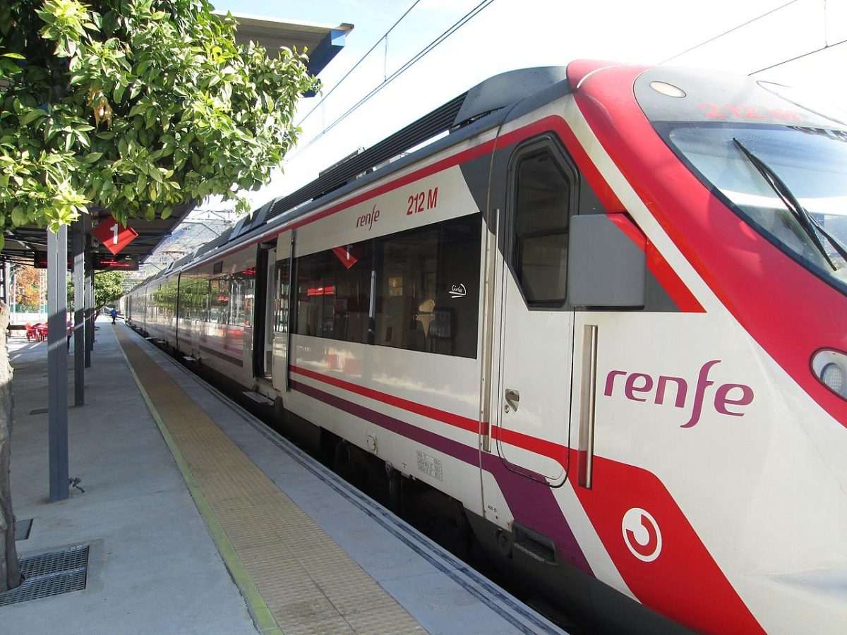 Cinco alcaldes de Málaga reclaman al Gobierno una inspección integral de las líneas de Cercanías - Estacion de Alora 3516 Cercanías