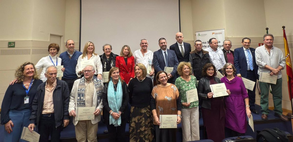 El Área Sanitaria Norte de Málaga-Antequera homenajea a 20 profesionales con más de 30 años de servicio - Homenajeados