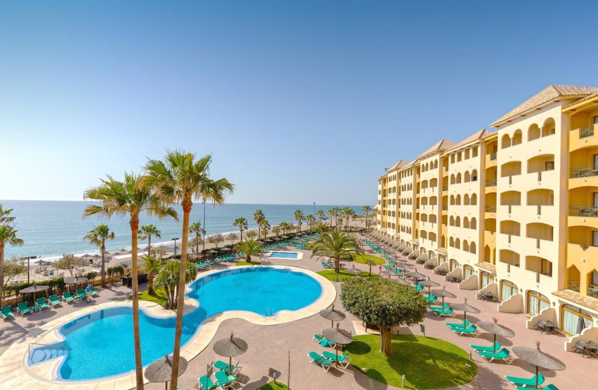 Hoteleros de la Costa del Sol esperan una ocupación del 59,61% para Navidad - Turismo Hotel Costa del Sol