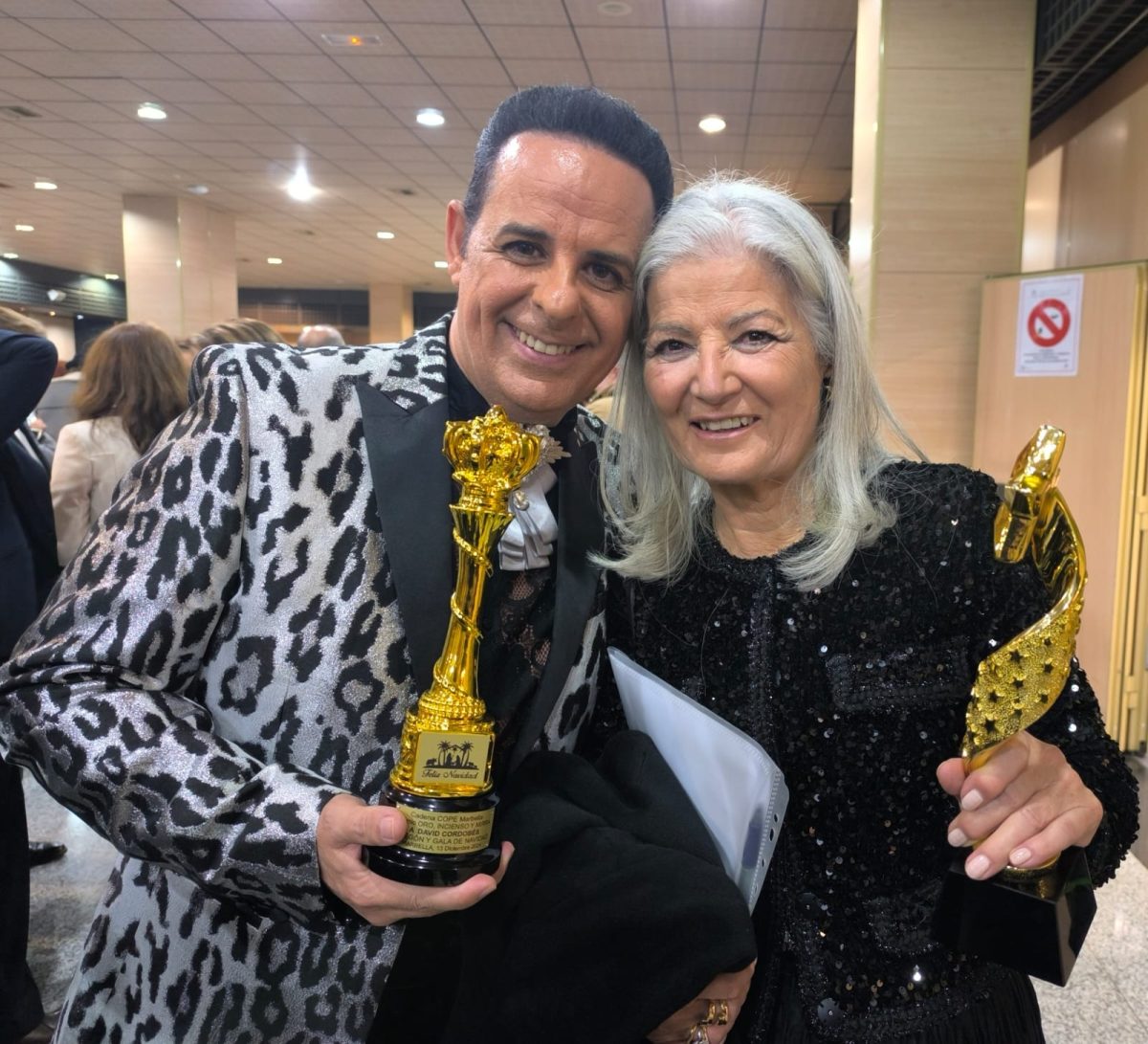 David Cordobés conquista Marbella con su voz y recibe el Premio Oro, Incienso y Mirra "Copla" 2024 - WhatsApp Image 2024 12 14 at 23.03.22 David Cordobés conquista Marbella con su voz y recibe el Premio Oro, Incienso y Mirra "Copla" 2024 - WhatsApp Image 2024 12 14 at 23.03.22