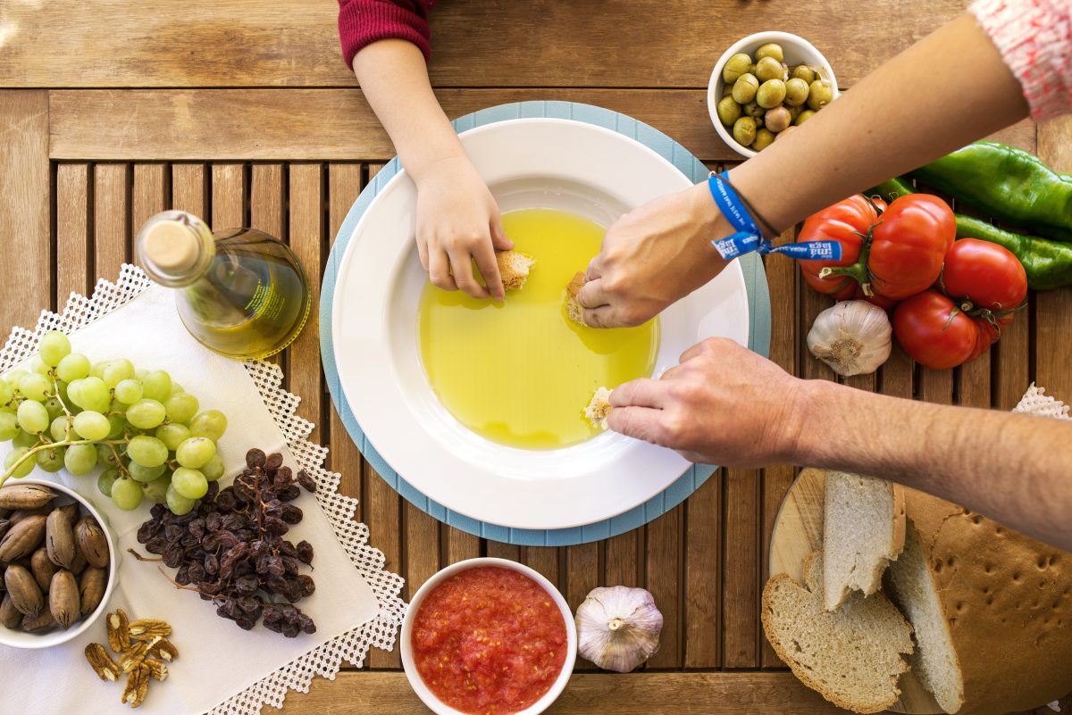 Los Mejores AOVE de Málaga competirán por más de 30.000 euros en premios - aceite scaled Los Mejores AOVE de Málaga competirán por más de 30.000 euros en premios - aceite scaled