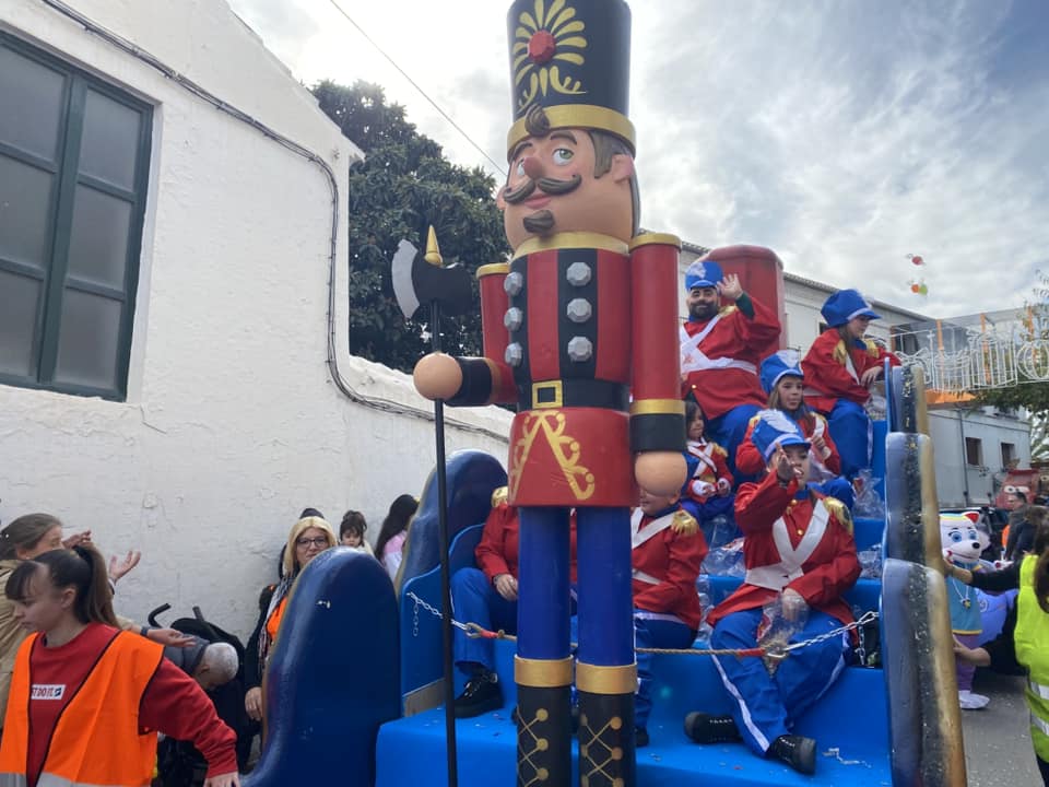 Los pequeños de Benalmádena gritan "caramelos" al paso de las carrozas de la cabalgata de Reyes Magos - Cabalgata Benalmadena Los pequeños de Benalmádena gritan "caramelos" al paso de las carrozas de la cabalgata de Reyes Magos - Cabalgata Benalmadena