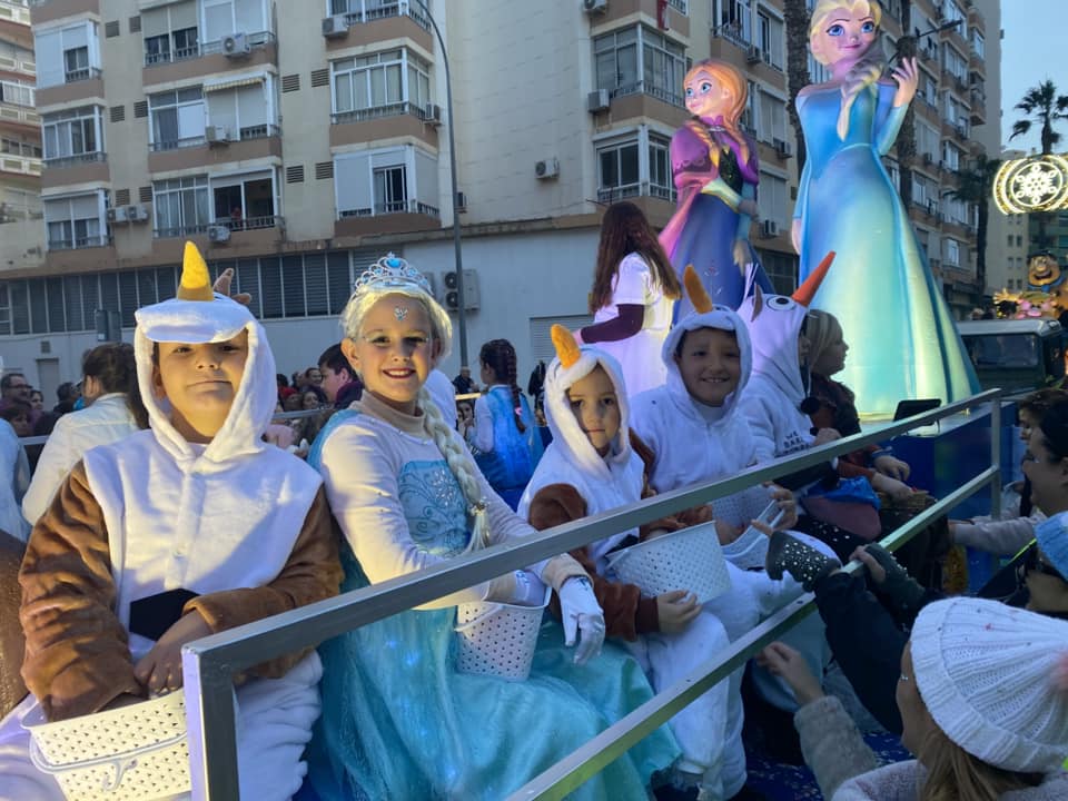 La alegría se queda en Torremolinos: "estamos muy felices de participar junto a los Reyes Magos" - Cabalgata Torremolinos La alegría se queda en Torremolinos: "estamos muy felices de participar junto a los Reyes Magos" - Cabalgata Torremolinos