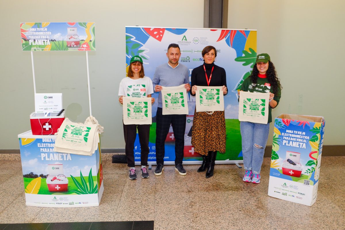Marbella se une a la campaña ‘Dona vida al planeta’ para fomentar el reciclaje de residuos electrónicos - DSCF8446 Marbella se une a la campaña ‘Dona vida al planeta’ para fomentar el reciclaje de residuos electrónicos - DSCF8446