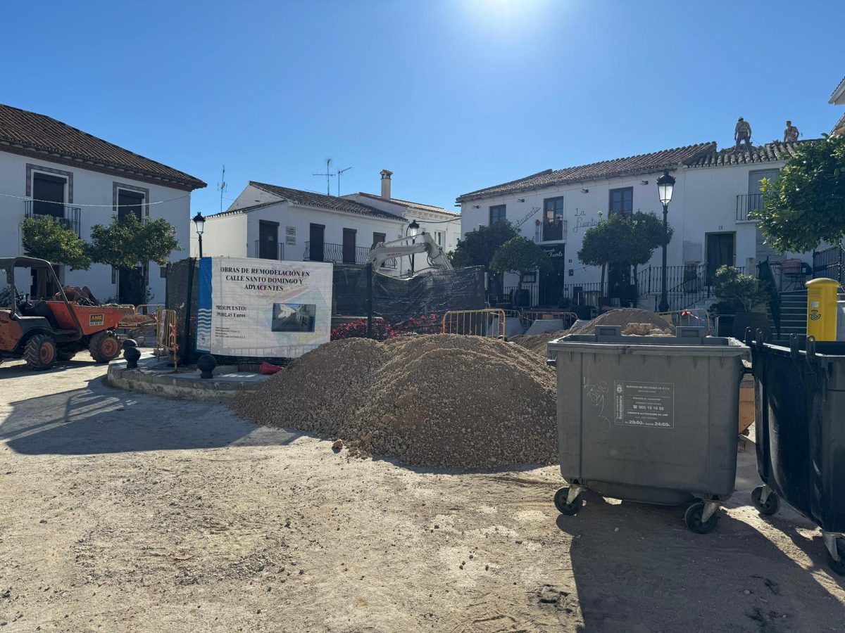 El PSOE denuncia falta de planificación en las obras de la plaza de la Niña en Benalmádena Pueblo - El PSOE denuncia la falta de planificacion en las obras de la plaza de la Nina en Benalmadena Pueblo El PSOE denuncia la falta de planificación en las obras de la plaza de la Niña en Benalmádena Pueblo