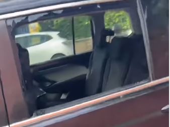 Rompen cristales y espejos retrovisores de vehículos aparcados en una calle de Fuengirola - Fuengirola coches rotos Rompen cristales y espejos retrovisores de vehículos aparcados en una calle de Fuengirola - Fuengirola coches rotos