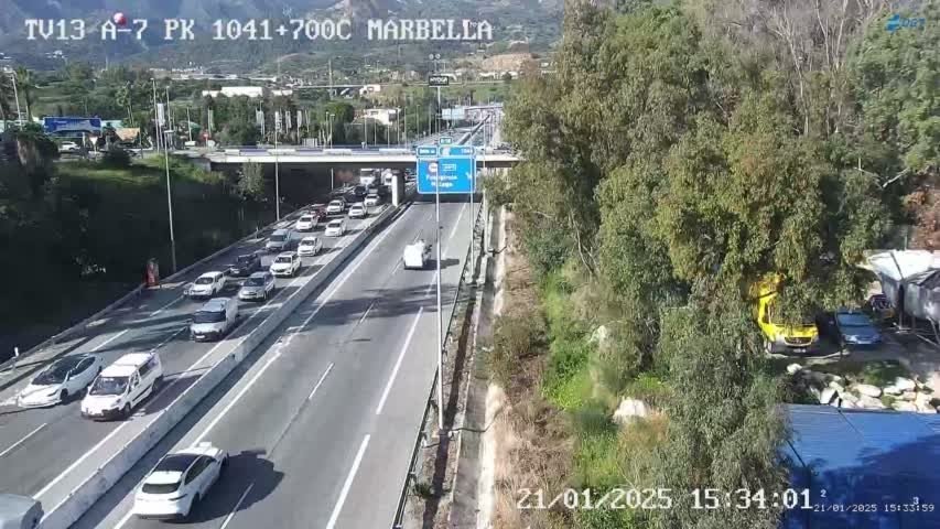 Caos en la A-7 tras dos accidentes en la Cala de Mijas y Marbella - Caos en la A-7 tras dos accidentes en la Cala de Mijas y Marbella -