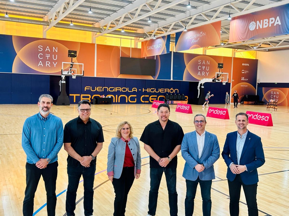 Los Toronto Raptors de la NBA celebrarán la pretemporada 2025 en Fuengirola - La alcaldesa junto con responsables de LAttitude Los Toronto Raptors de la NBA celebrarán la pretemporada 2025 en Fuengirola - La alcaldesa junto con responsables de LAttitude