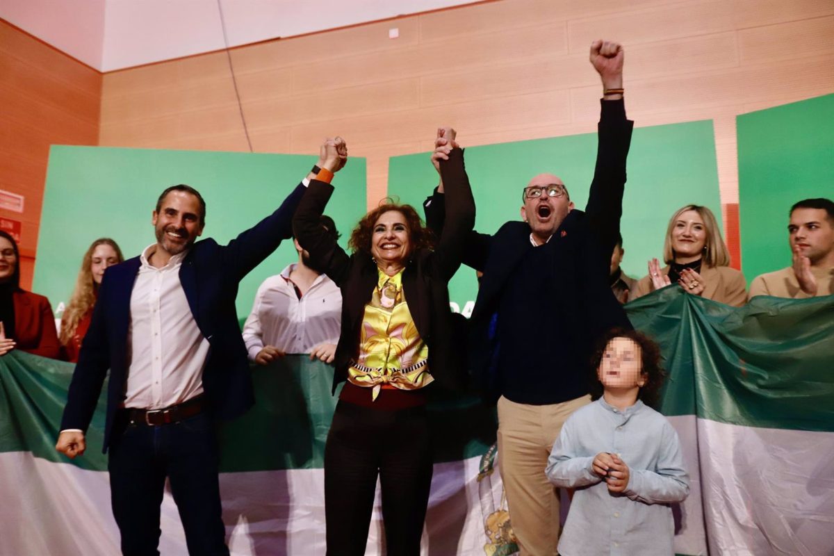 Pérez felicita a Montero como nueva secretaria general del PSOE-A: "Los socialistas de Málaga estamos contigo" - Maria Jesus Montero Pérez felicita a Montero como nueva secretaria general del PSOE-A: "Los socialistas de Málaga estamos contigo" - Maria Jesus Montero