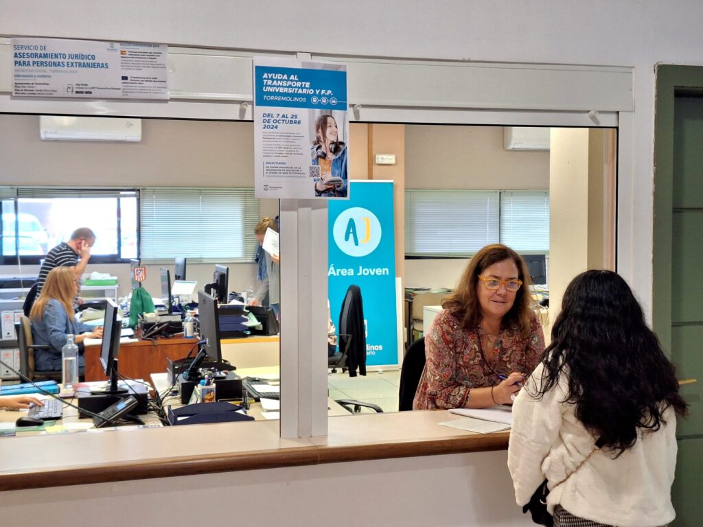 Torremolinos resuelve más de 300 consultas jurídicas para extranjeros desde julio de 2024 - WhatsApp Image 2025 01 07 at 14.09.03 Torremolinos resuelve más de 300 consultas jurídicas para extranjeros desde julio de 2024 - WhatsApp Image 2025 01 07 at 14.09.03
