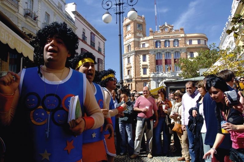 Fuengirola organiza un viaje para jóvenes al Carnaval de Cádiz para el 1 de marzo por solo 10 euros - carnavalchiquito 2 1 0 0 Fuengirola organiza un viaje para jóvenes al Carnaval de Cádiz para el 1 de marzo por solo 10 euros - carnavalchiquito 2 1 0 0