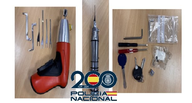 Detenidos in fraganti en Málaga cuatro miembros de una red de ladrones de trasteros - 20250220 foto robos en trasteros Detenidos in fraganti en Málaga cuatro miembros de una red de ladrones de trasteros - 20250220 foto robos en trasteros