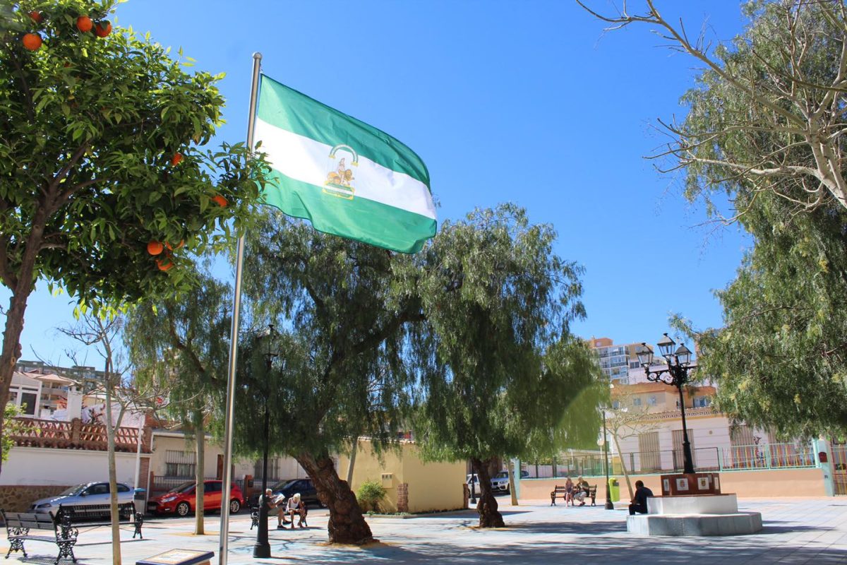 Fuengirola organiza un Día de Andalucía lleno de actividades familiares en el barrio de Los Boliches - 87744439 10159298637849348 1126754008334073856 n Bandera Día de Andalucía.