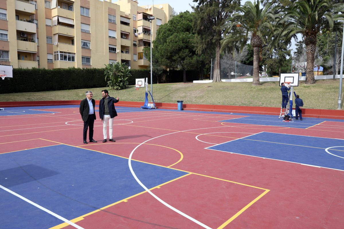 Inversión de casi 50 mil euros para mejorar las pistas de baloncesto y fútbol sala en San Pedro Alcántara - IMG 9640 Inversión de casi 50 mil euros para mejorar las pistas de baloncesto y fútbol sala en San Pedro Alcántara