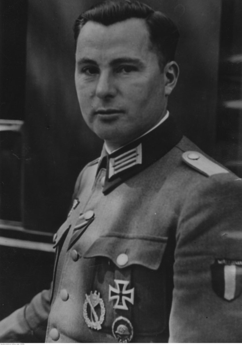 Cuatro nazis que encontraron refugio en la Costa del Sol tras la caída del Tercer Reich - Leon Degrelle portrait Cuatro nazis que encontraron refugio en la Costa del Sol tras la caída del Tercer Reich - Leon Degrelle portrait