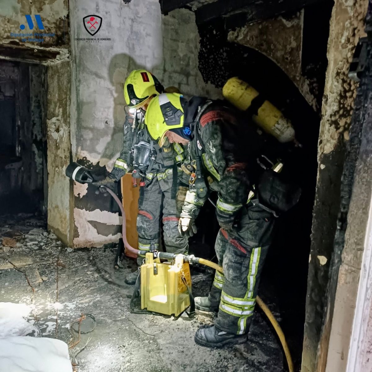 Incendio en una vivienda de Alhaurín el Grande: una perra fallece por inhalación de humo - WhatsApp Image 2025 02 06 at 08.55.53 1 Incendio en una vivienda de Alhaurín el Grande: una perra fallece por inhalación de humo - WhatsApp Image 2025 02 06 at 08.55.53 1