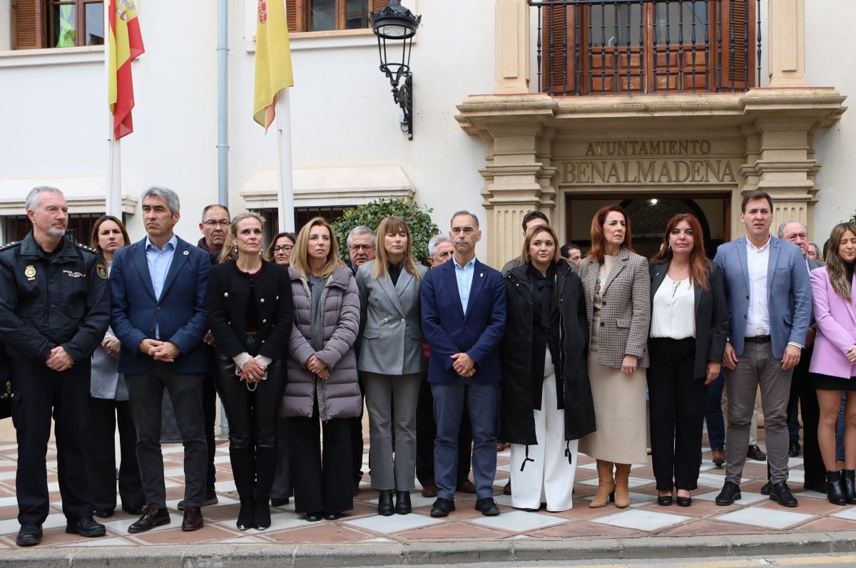 Benalmádena guarda un minuto de silencio por el asesinato machista de Lina - WhatsApp Image 2025 02 10 at 13.11.54 Benalmádena guarda un minuto de silencio por el asesinato machista de Lina - WhatsApp Image 2025 02 10 at 13.11.54