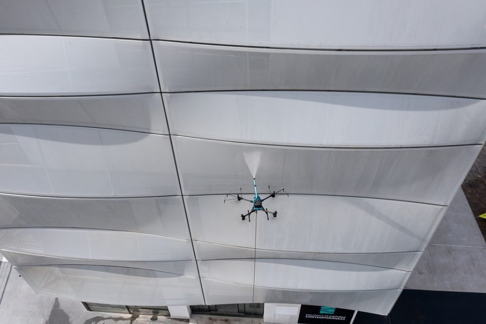 Estepona incorpora el uso de drones para limpiar fachadas de los edificios públicos - ayun est 2 Estepona incorpora el uso de drones para limpiar fachadas de los edificios públicos - ayun est 2