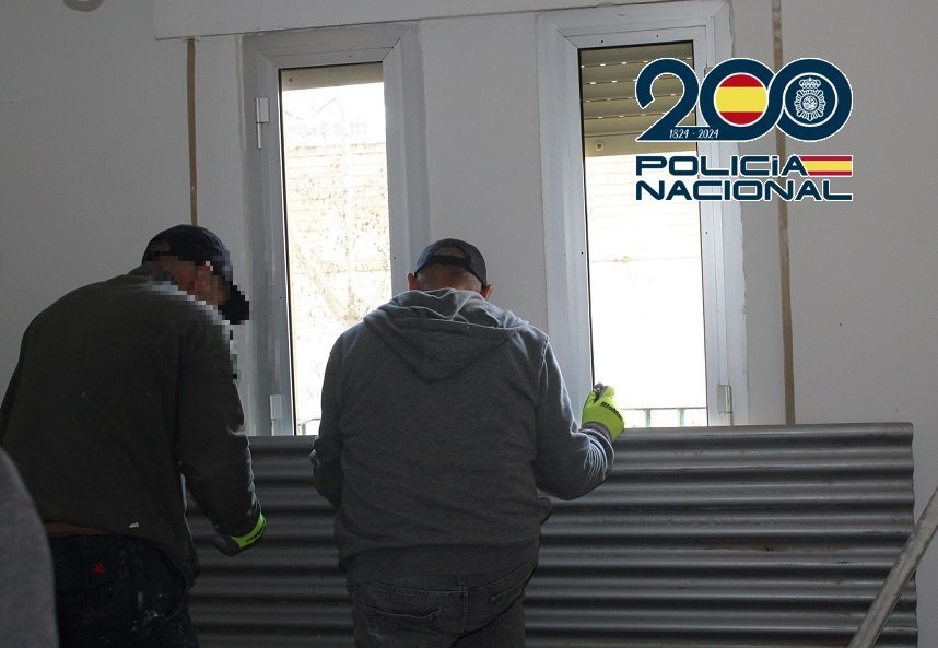 Balance del dispositivo de operación Margen en Las Albarizas: 41 detenidos y 17 casas recuperadas - 20250318 foto tapiado de puertas y ventanas Las Albarizas Balance del dispositivo de operación Margen en Las Albarizas: 41 detenidos y 17 casas recuperadas - 20250318 foto tapiado de puertas y ventanas Las Albarizas