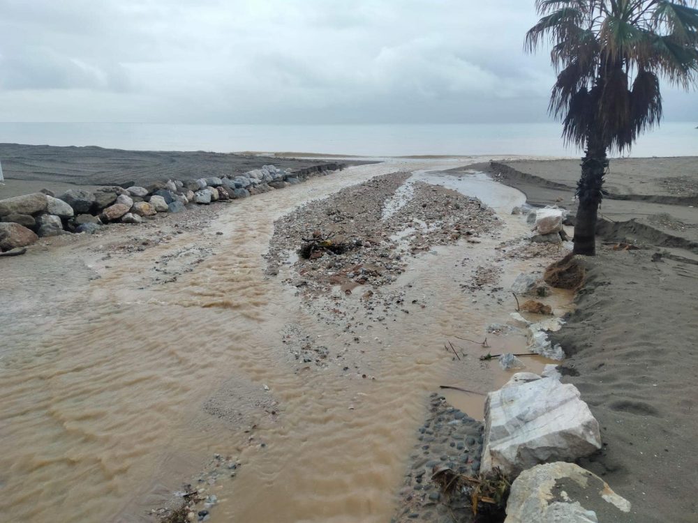 Las fuertes lluvias provocan una decena de incidencias en Benalmádena - 480965598 1237556091708344 7509127525138299083 n Las fuertes lluvias provocan una decena de incidencias en Benalmádena - 480965598 1237556091708344 7509127525138299083 n